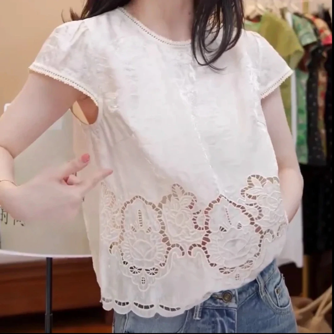 衬衫白色圆领宽松拼接蕾丝连体镂空短袖背心翻驳领