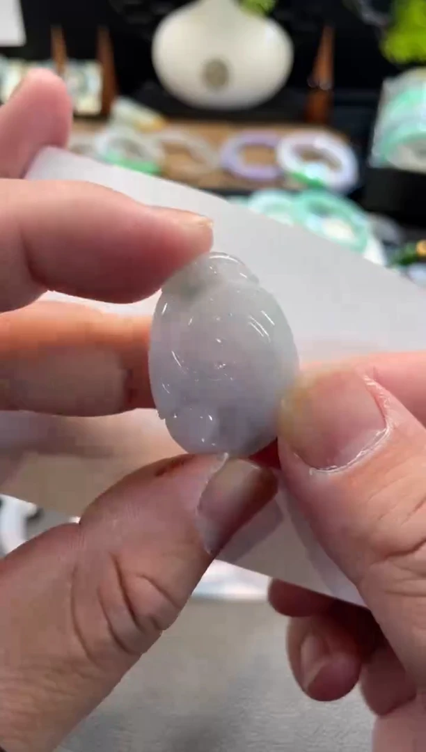 颈饰未镶嵌翡翠21号链接 有纹裂