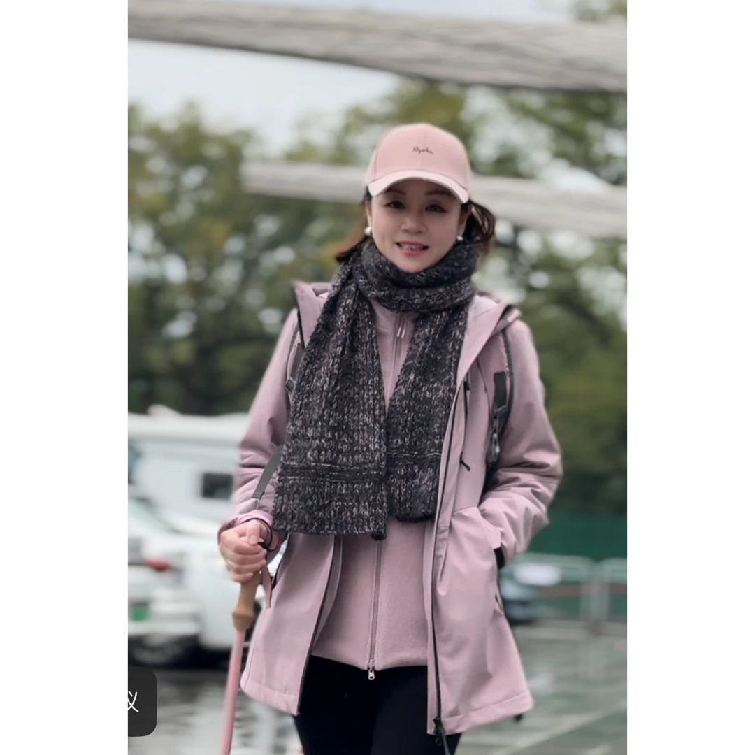 华人杰2025新款保暖外套时尚宽松连帽保防风防静电防水外套冲锋衣