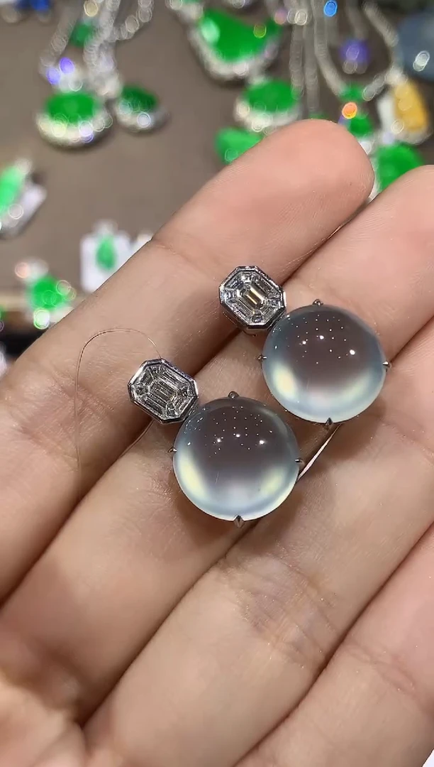 18K金镶嵌翡翠耳饰C266