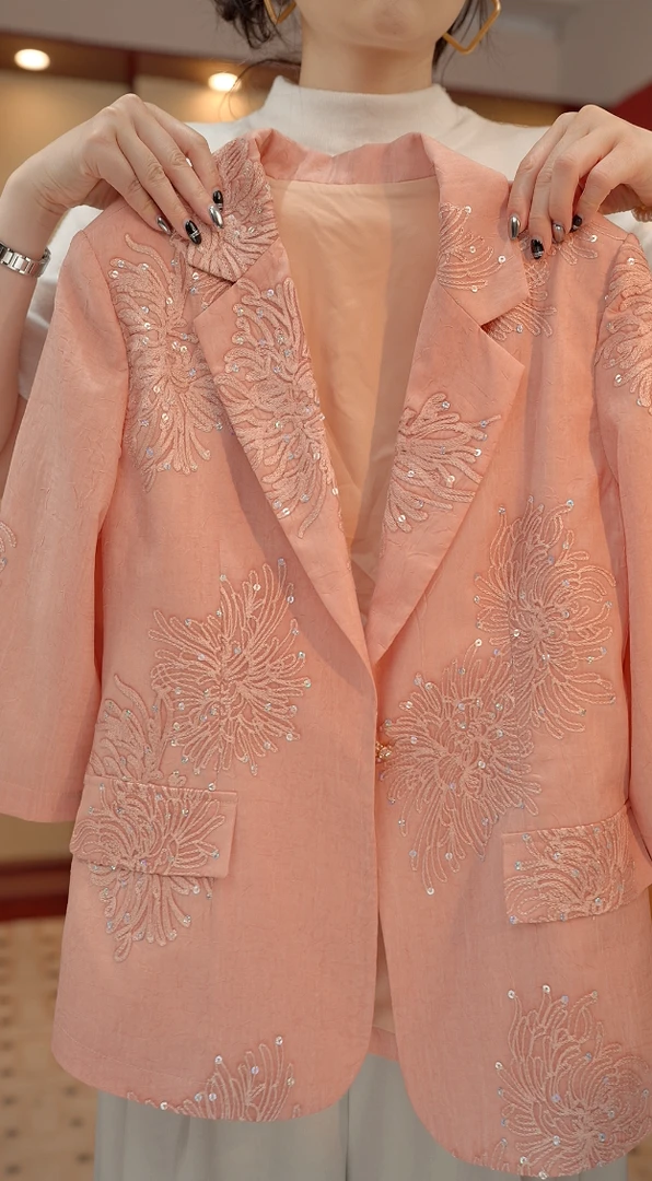 LK-2025春夏新款气质刺绣亮片薄款外套