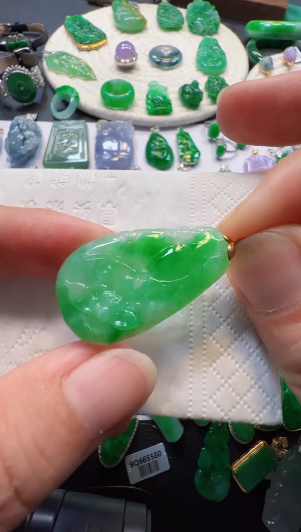 翡翠18K金镶嵌吊坠(不含链)1980