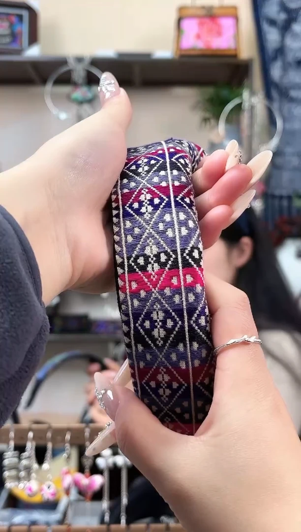 织绣高**?民族风非遗老绣饰品322