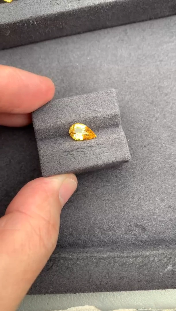 裸石彩色蓝宝石1.5ct黄蓝宝  定制  BH
