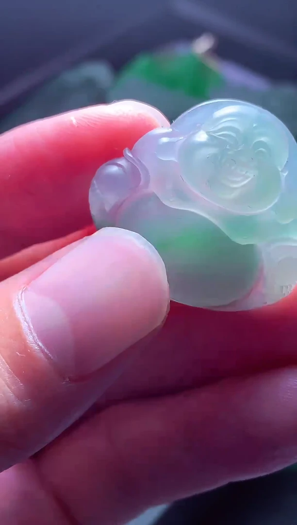 未镶嵌定制翡翠为****?毛货翡翠定制