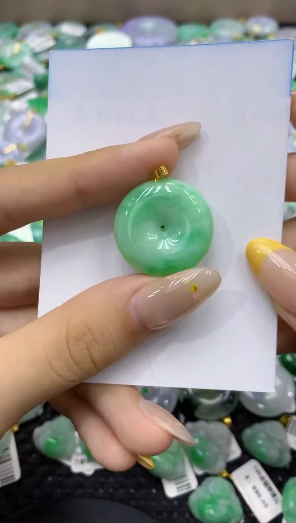 颈饰18K金镶嵌翡翠天然缅甸翡翠A货