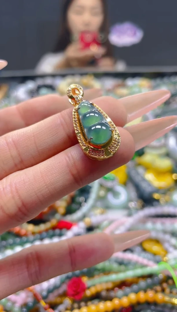 颈饰未镶嵌翡翠/S/翡翠A货，一件也是批发价