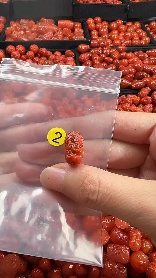 颈饰未镶嵌南红玛瑙1
