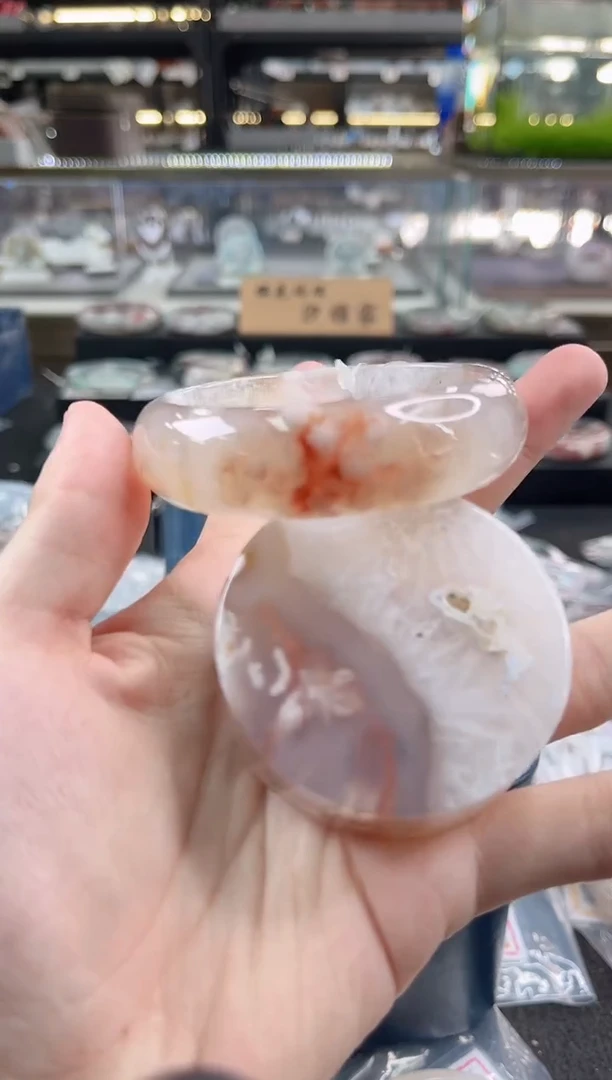 未镶嵌手镯石英质玉六*六圈口（赠品镯心）