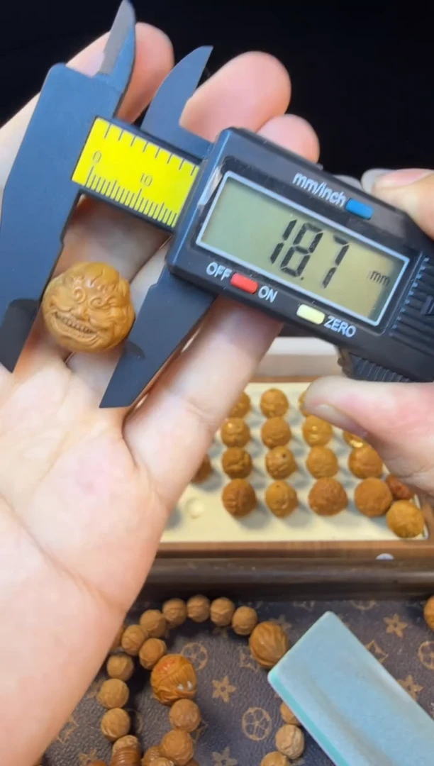 吊坠猴头核桃龙纹恶僧