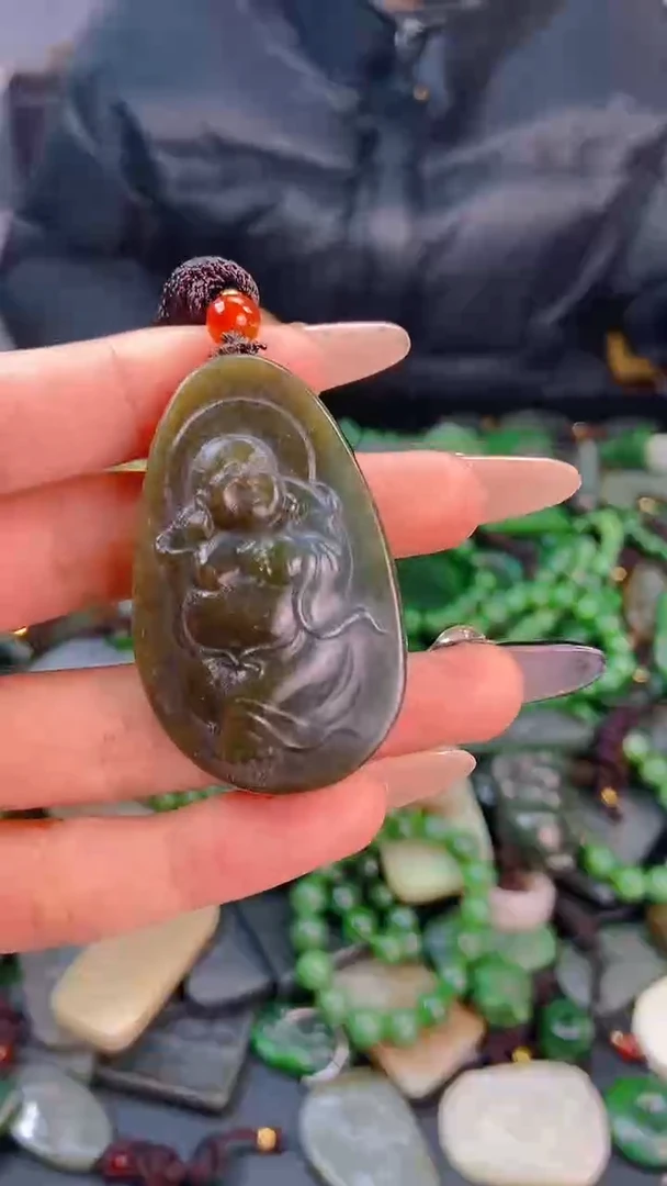 颈饰未镶嵌和田玉1