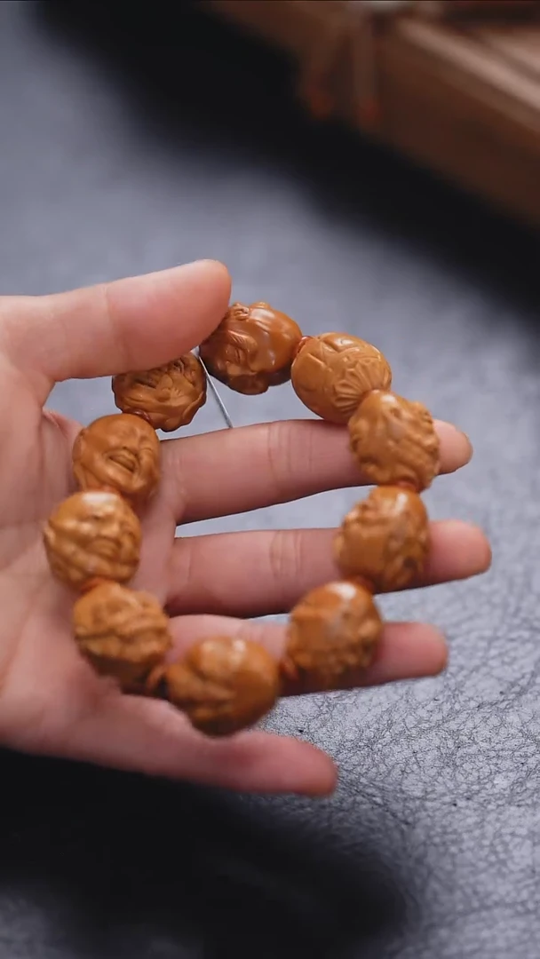 【闪购商品】橄榄核吊坠素核手串