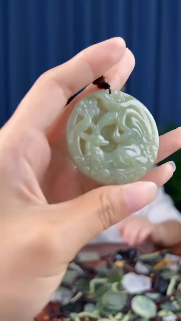 未镶嵌和田玉挂件拍一发一，