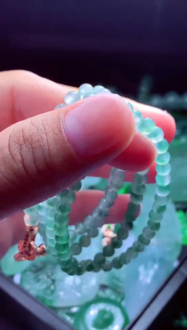 未镶嵌定制翡翠蓉*#翡翠毛货定制