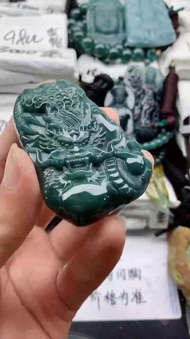 翡翠未镶嵌颈饰88888888888