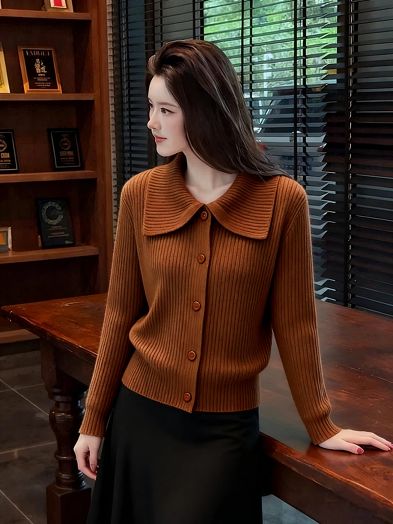 秋冬款轻熟气质咖色翻领针织衫女高级感开衫遮肉减龄毛衣开衫上衣