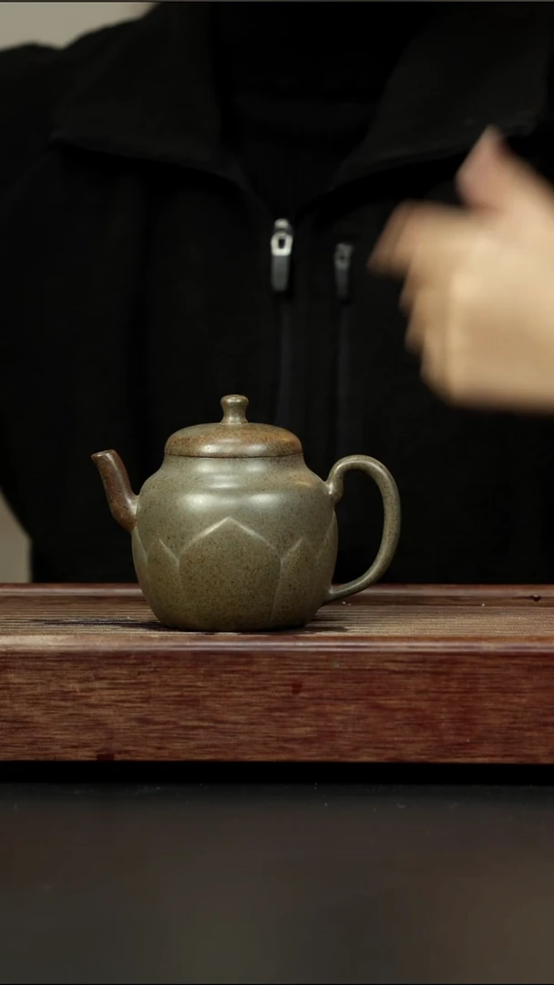 茶壶紫砂蟹壳青 柴烧 宫灯