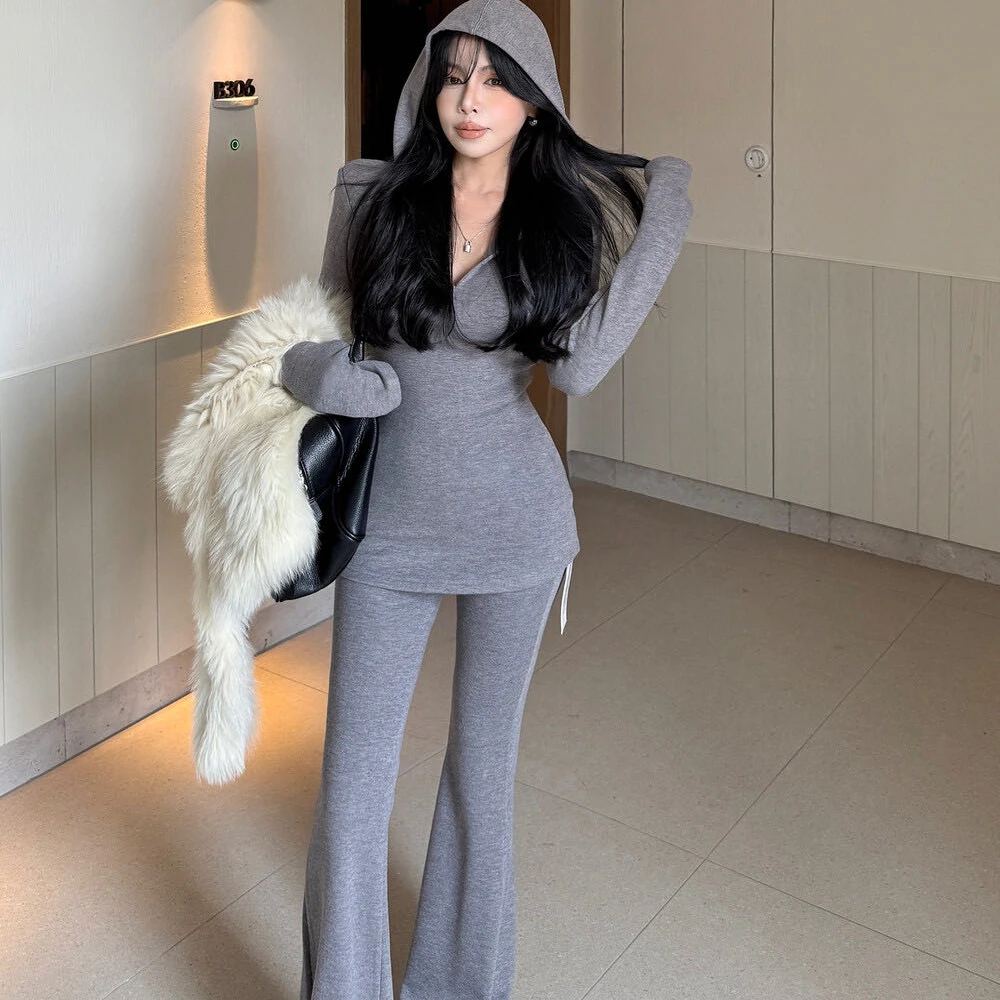 高级感纯欲连帽T恤上衣女秋季新款休闲微喇叭长裤子运动套装百搭