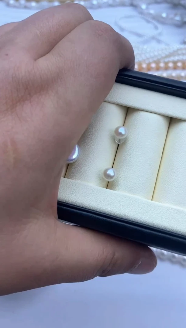 【闪购商品】淡水珍珠耳钉银S925镶嵌耳钉