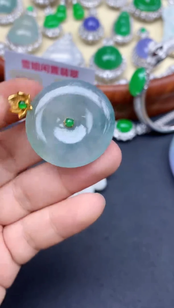 颈饰18K金镶嵌翡翠270-中国好珍宝