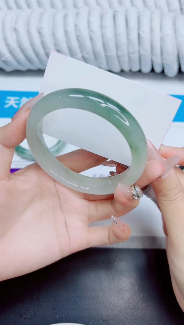 未镶嵌手镯石英质玉193/64