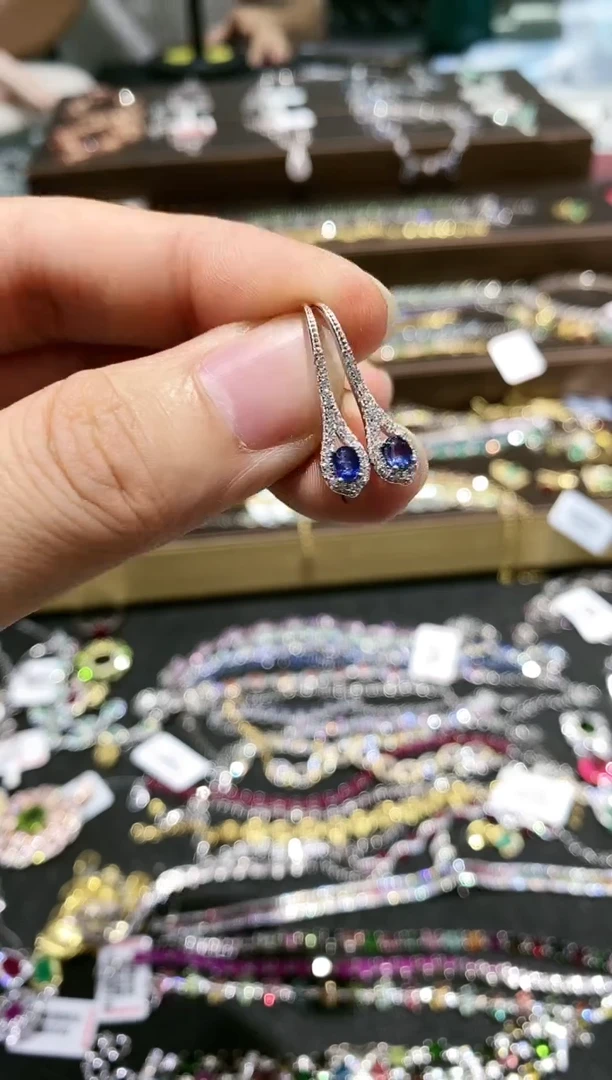 【闪购商品】蓝宝石耳饰银S925镀金镶嵌耳钉