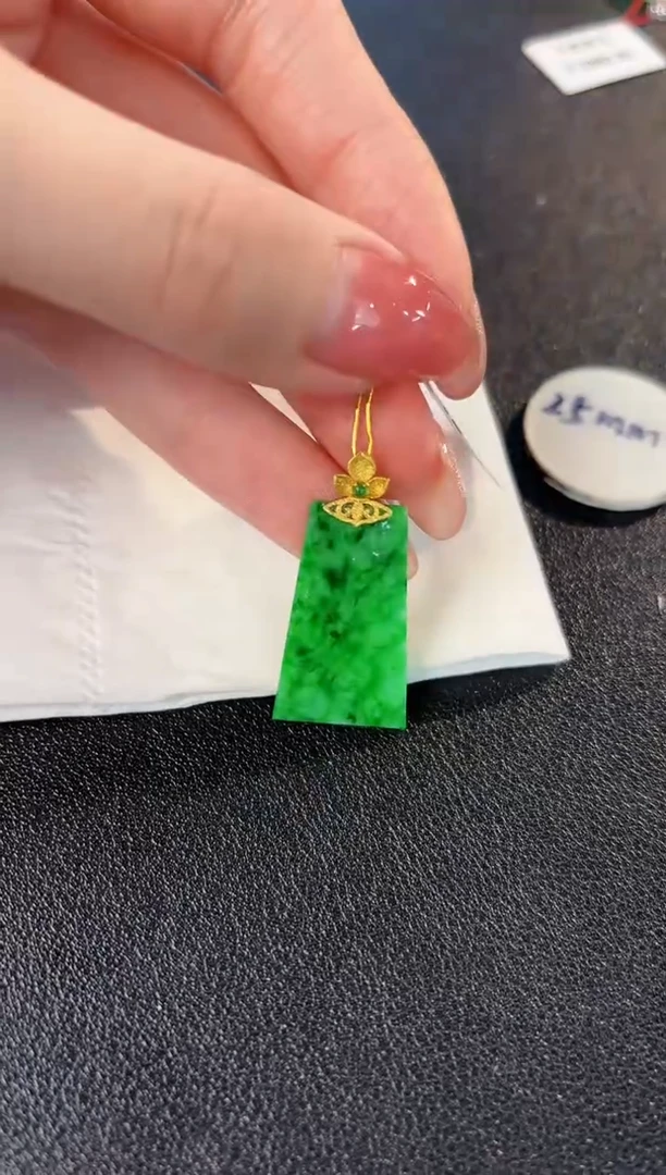 【闪购商品】翡翠颈饰18K金镶嵌缅料A货/多样性发货/一件