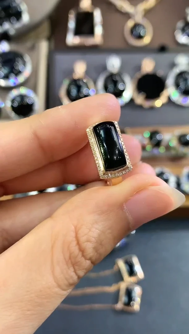 翡翠戒指18K金镶嵌G23