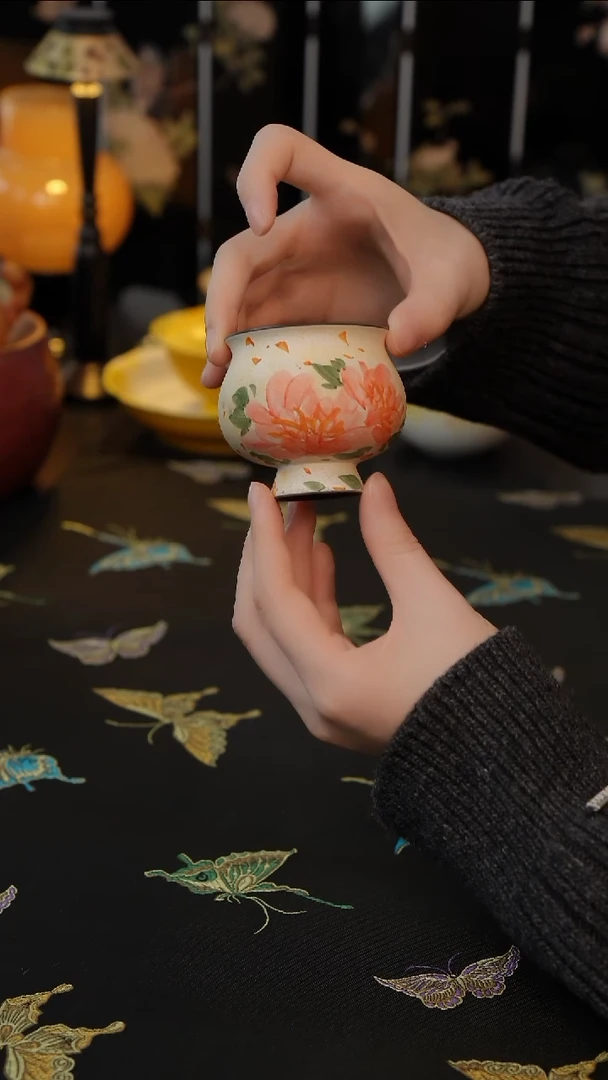 绮彩牡丹   大肚杯