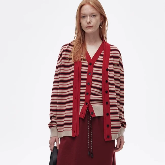 AVVENN 福运蛇撞色条纹青春复古感针织开衫25春设计师 AL10107778