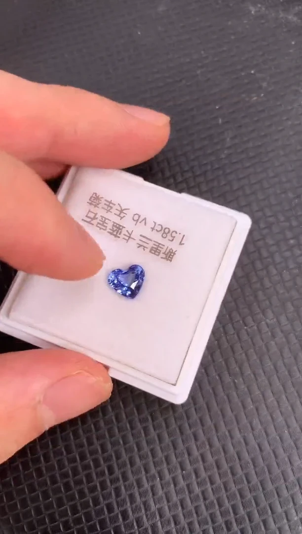 裸石蓝宝石天然斯里兰卡蓝宝石