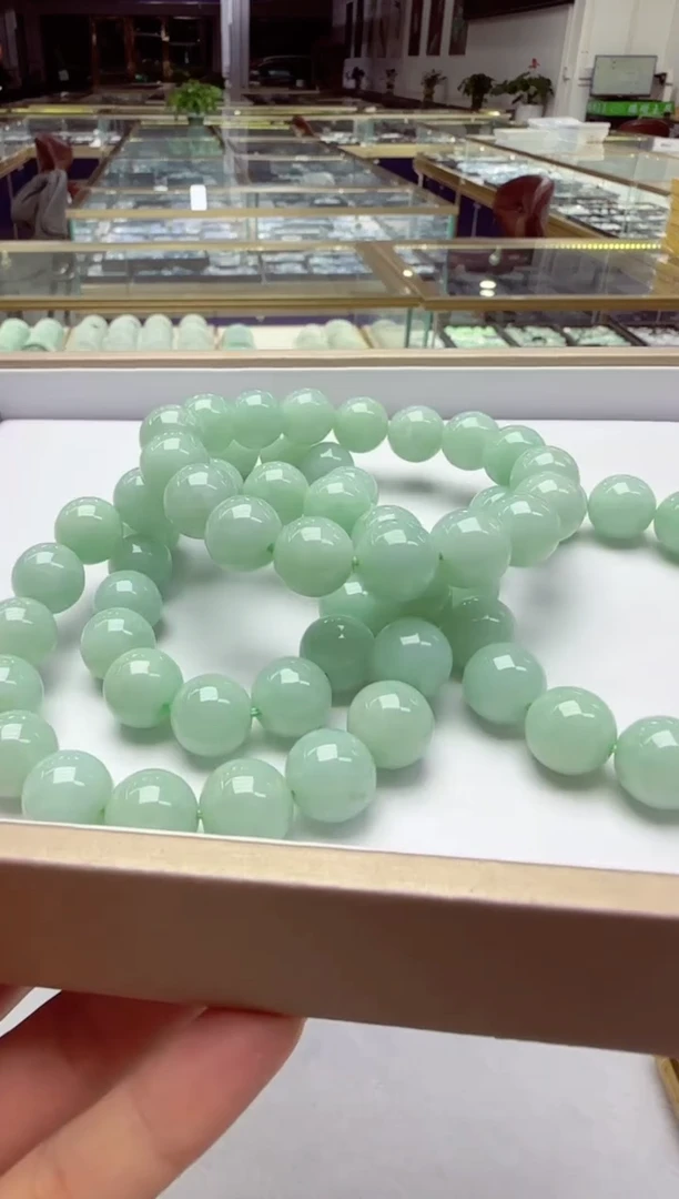 颈饰未镶嵌翡翠多样性发其一