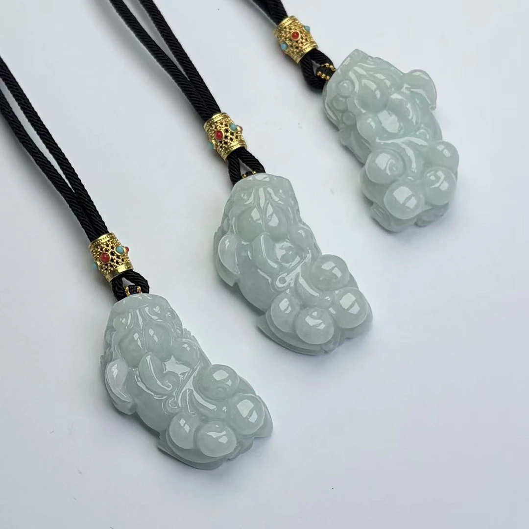 303483/天然缅甸翡翠A货貔貅  多样性一件发