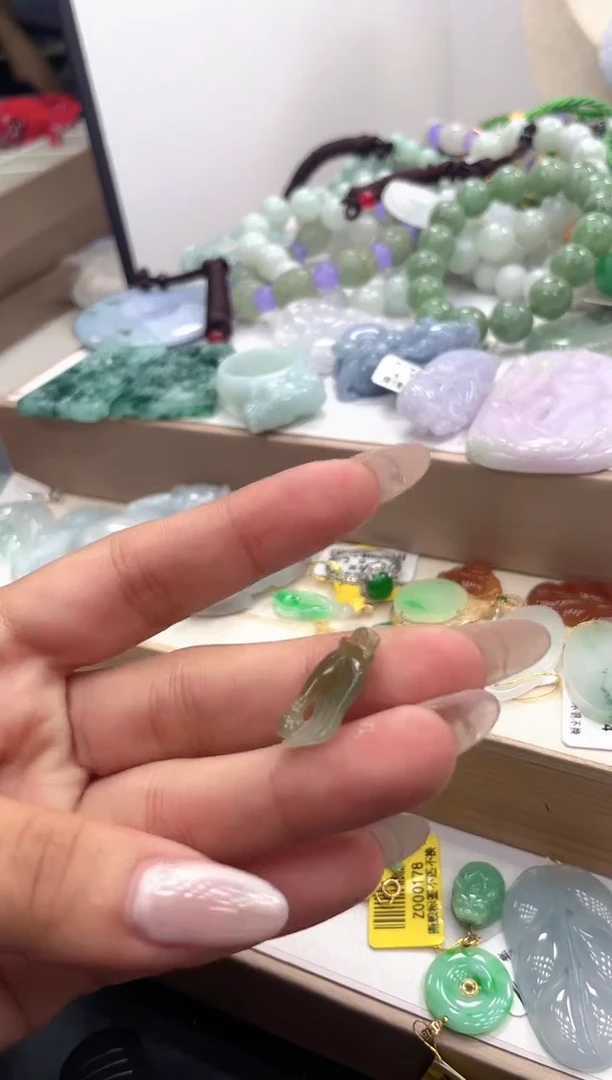颈饰未镶嵌翡翠091多样性发货