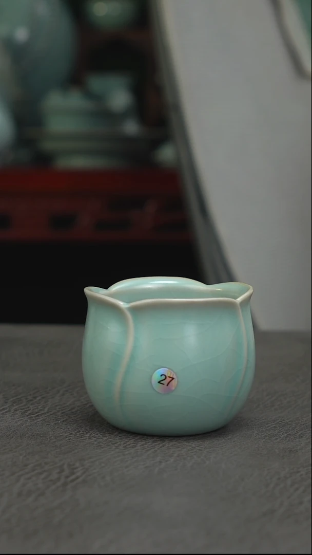 27号郁金香杯  微瑕简包-二