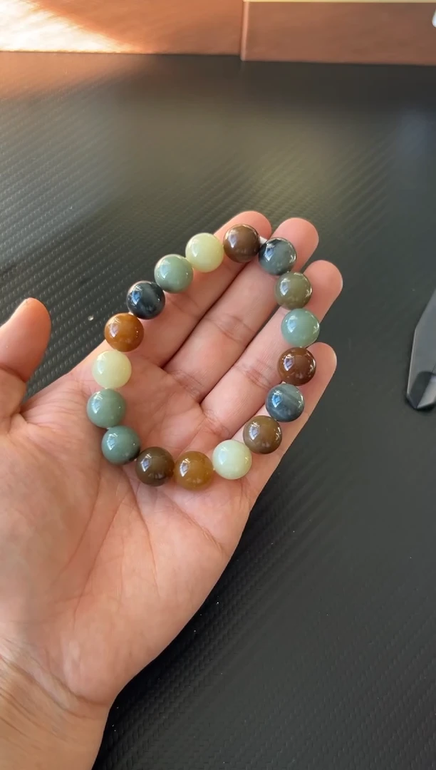 未镶嵌手串和田玉若羌微色差卡12MQ