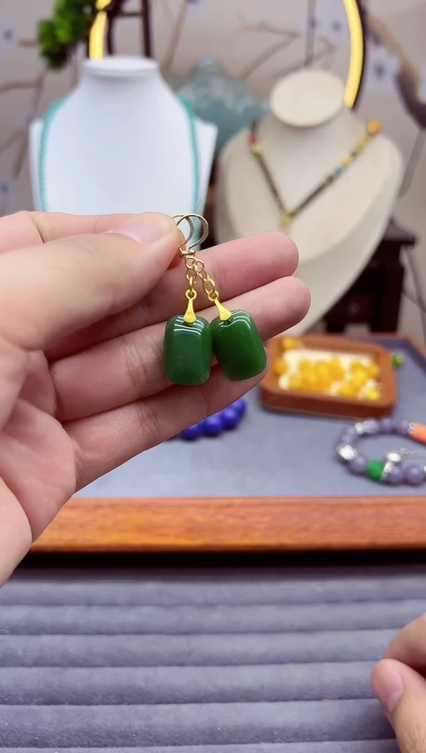 【闪购商品】和田玉耳饰14K金镶嵌E111```````