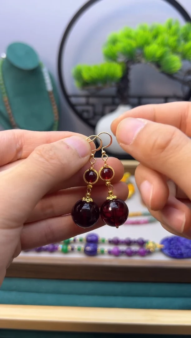 【闪购商品】血珀耳饰14K金镶嵌E201