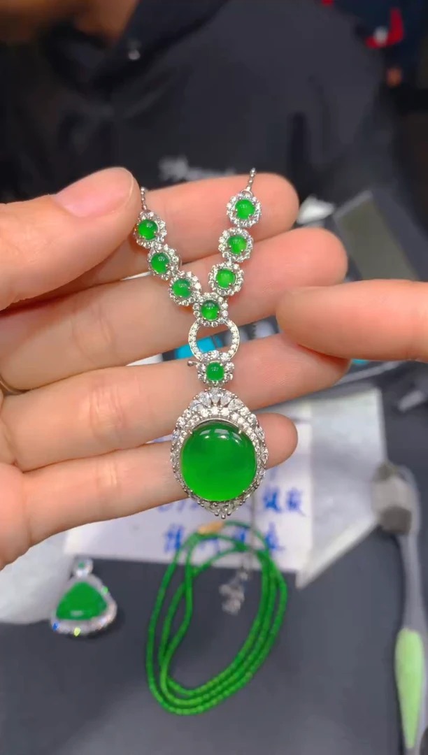 【闪购商品】定制翡翠未镶嵌58多样性发货（发其一）
