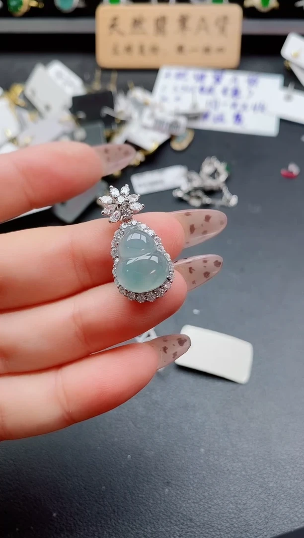 吊坠(赠链)银S925镶嵌翡翠1