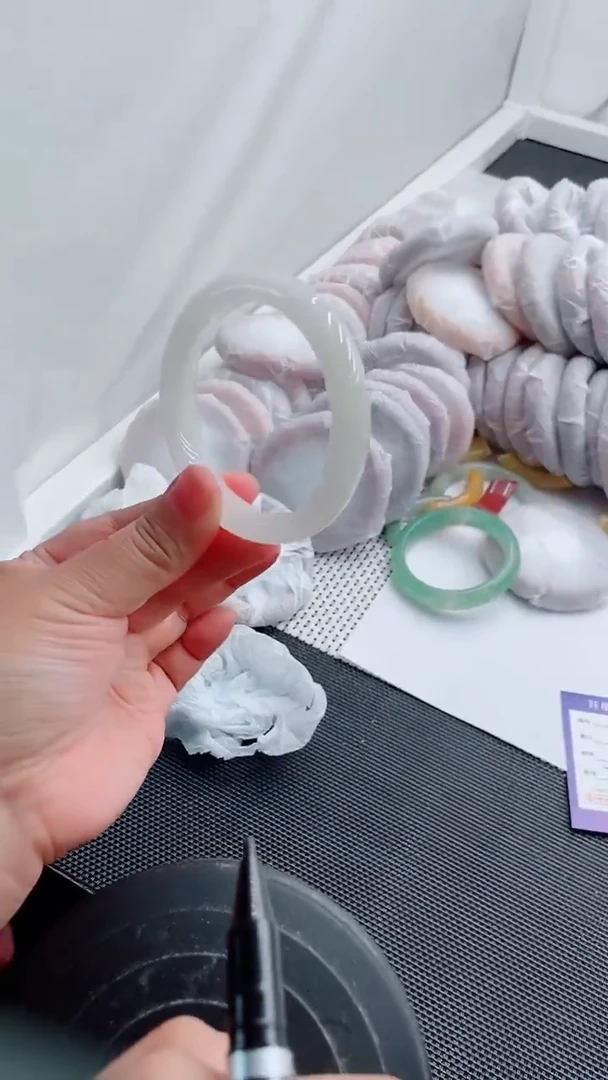 未镶嵌手镯石英质玉177-56-57