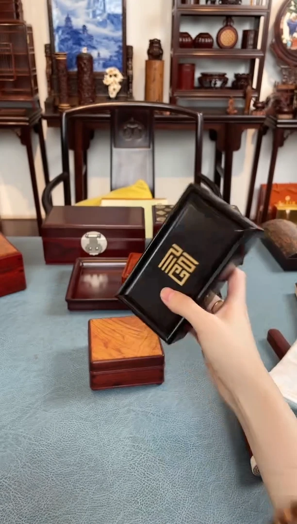 黑酸枝木类成套家具盒子