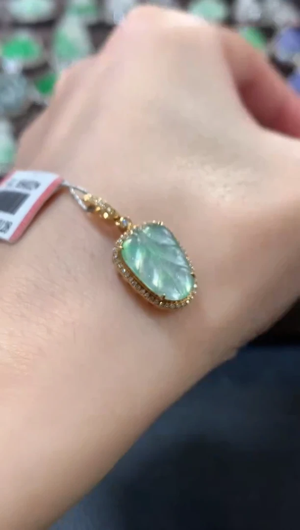 吊坠(不含链)18K金镶嵌翡翠a54