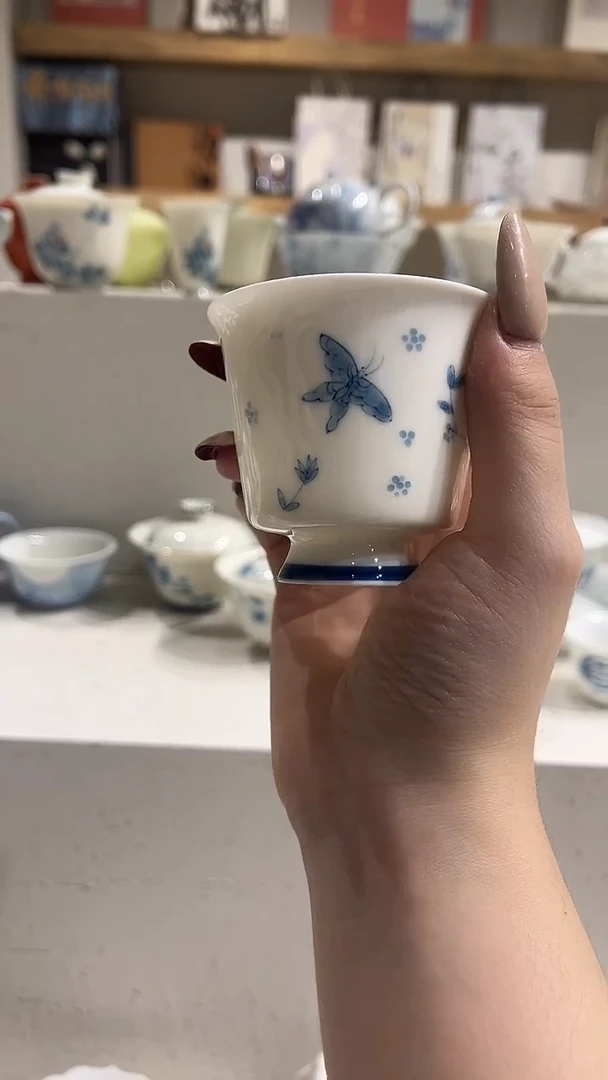 青己-玉瓷-繁花绕蝶-映真茶杯