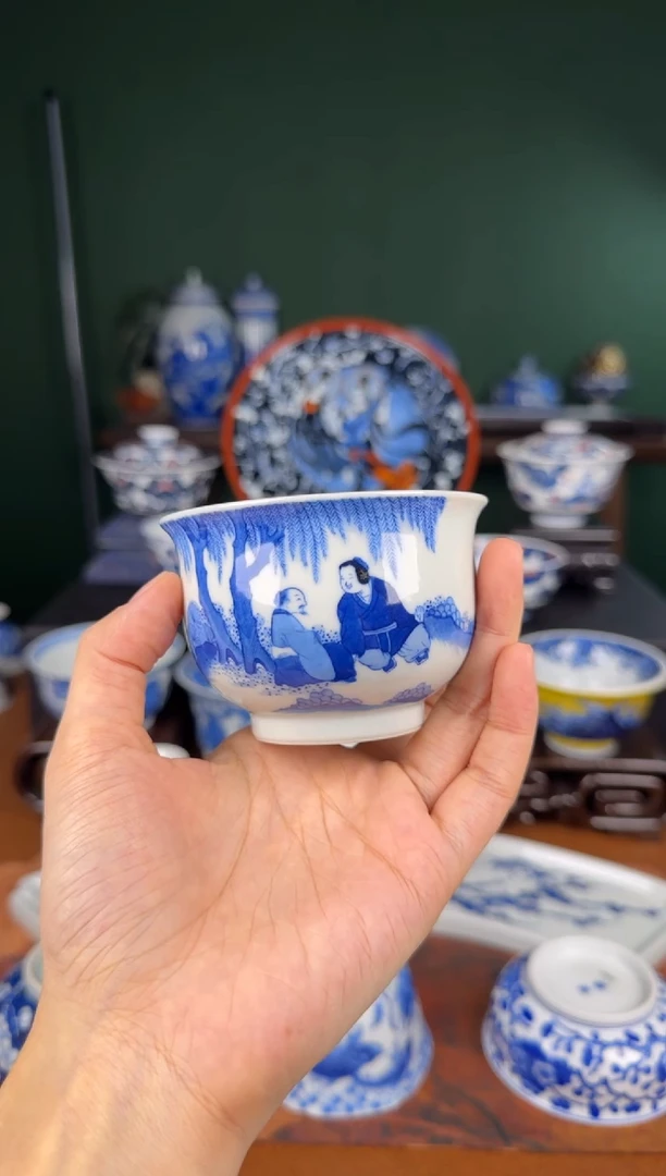 杯福利。 青花人物雅集。  卢氏杯