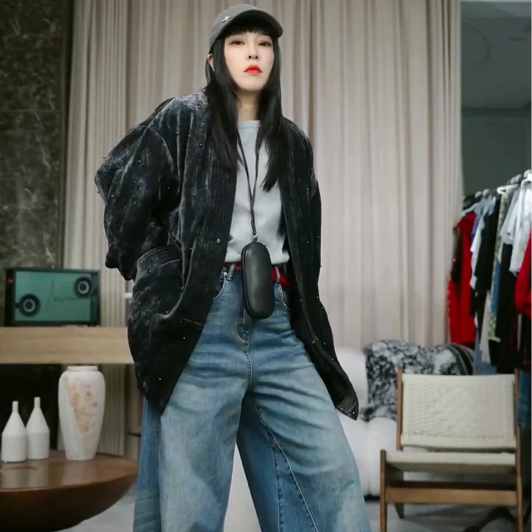 infobyfive2025秋冬新款灰蓝复古珠珠丝绒道袍外套四店NF0507203