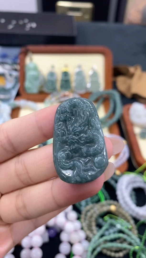 项链未镶嵌翡翠天然翡翠龙牌