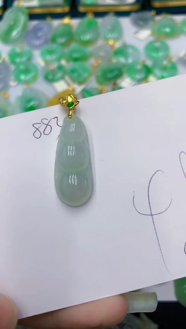 颈饰未镶嵌翡翠 翡翠
