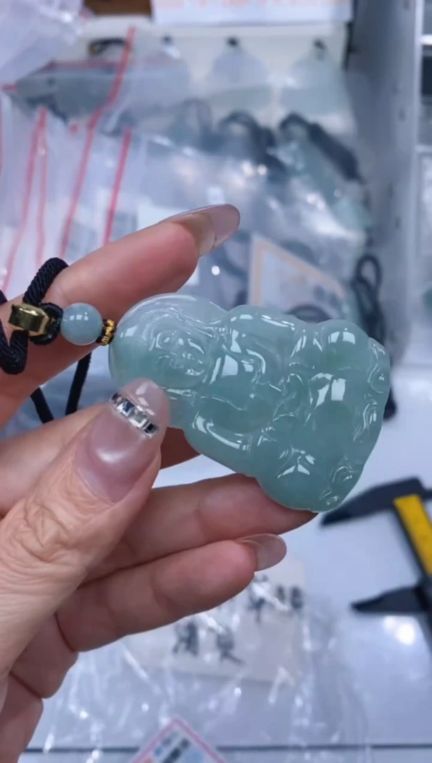 颈饰未镶嵌翡翠吊坠