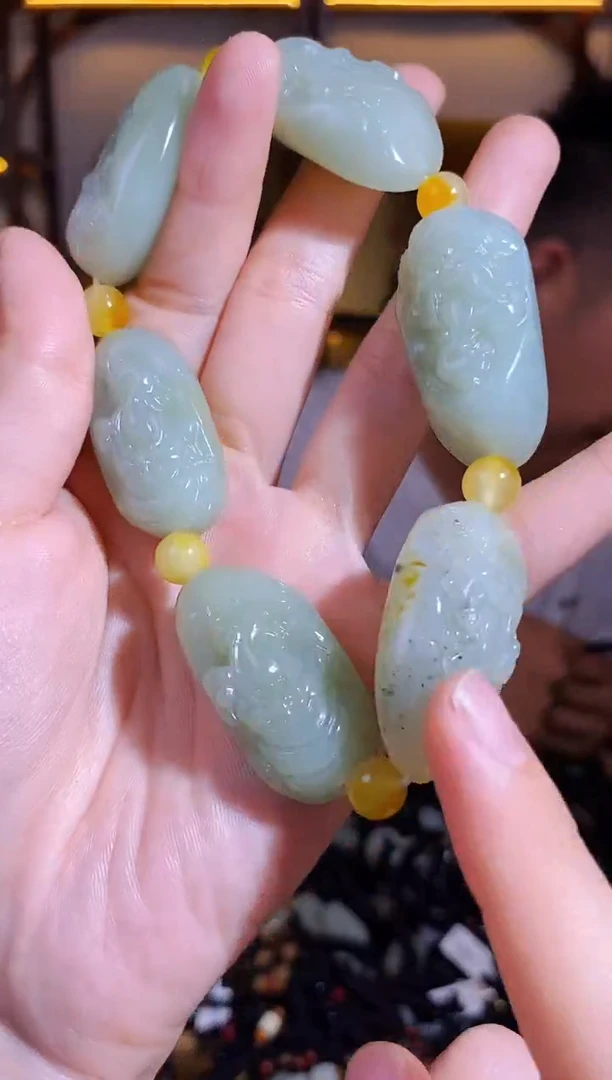 颈饰未镶嵌和田玉1